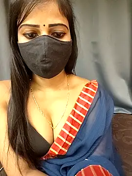 Misss-julli online show from December 20, 11:39 am