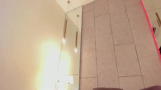 Snapshot of EllyMiller chatting on November 19, 3:17 am EllyMiller online show from November 19, 3:17 am