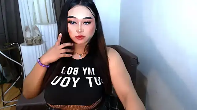 Lilly-lou online show from February 4, 4:13 pm