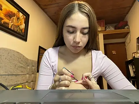 Snapshot of SweetMaddiee_ chatting on September 8, 9:36 pm SweetMaddiee  online show from September 8, 9:36 pm