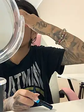 mrskarmaa online show from November 15, 6:00 am