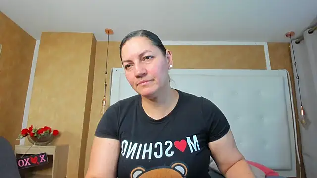 Snapshot of Heidy_milf chatting on August 1, 8:30 pm Heidy milf online show from August 1, 8:30 pm