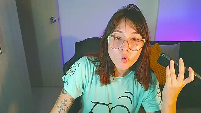 Yulienneg online show from February 13, 1:45 am