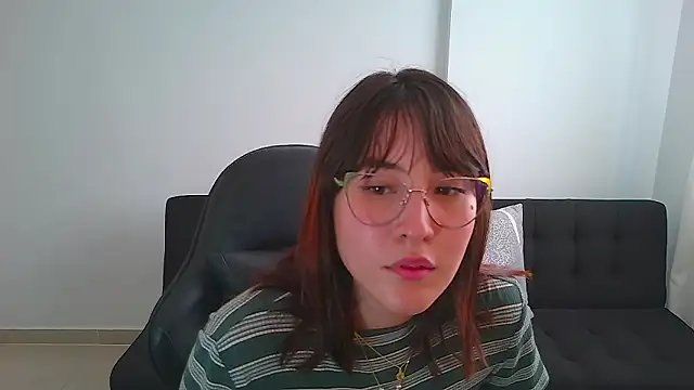 Yulienneg online show from March 9, 8:24 pm