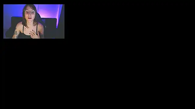 Snapshot of Yulienneg chatting on June 5, 1:56 am Yulienneg online show from June 5, 1:56 am