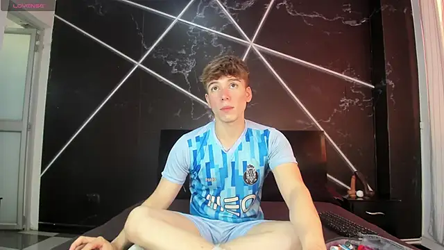 TaylerWhite online show from November 27, 11:56 am