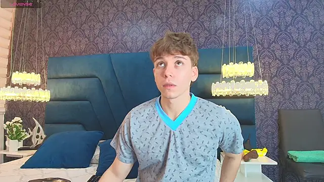 Snapshot of TaylerWhite chatting on January 10, 11:56 am TaylerWhite online show from January 10, 11:56 am