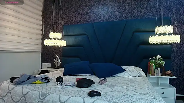 Snapshot of TaylerWhite chatting on January 13, 11:59 am TaylerWhite online show from January 13, 11:59 am