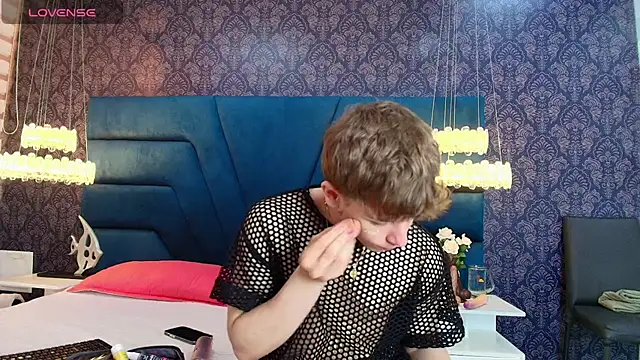 Snapshot of TaylerWhite chatting on January 16, 11:58 am TaylerWhite online show from January 16, 11:58 am