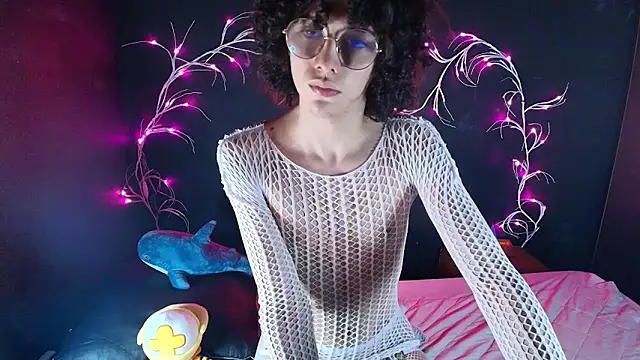 noahxtar online show from November 14, 7:40 am