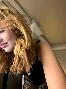 Emaline Fane online show from October 28, 5:37 pm