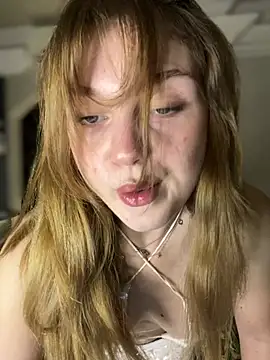 Snapshot of Emaline_Fane chatting on June 14, 6:21 pm Emaline Fane online show from June 14, 6:21 pm