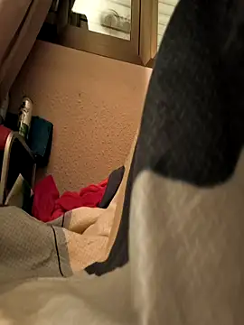 Snapshot of Junani2231 chatting on November 6, 1:39 am Junani2231 online show from November 6, 1:39 am