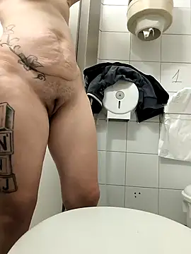 Snapshot of Junani2231 chatting on November 28, 3:20 am Junani2231 online show from November 28, 3:20 am