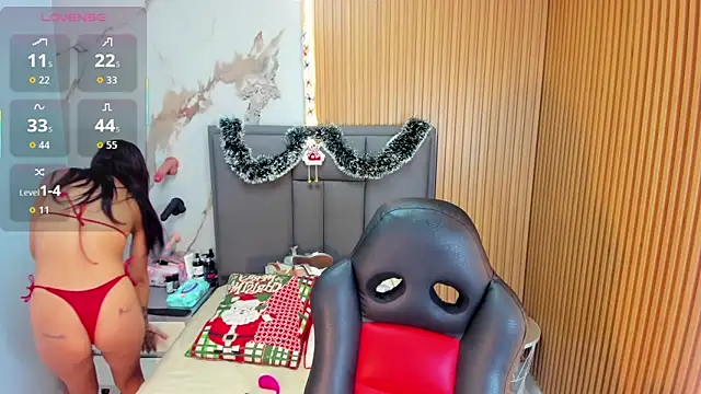 Snapshot of Isisleroy1 chatting on December 15, 2:49 am Isisleroy1 online show from December 15, 2:49 am