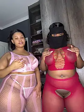 Thick Ass Barbiie online show from February 19, 7:32 pm
