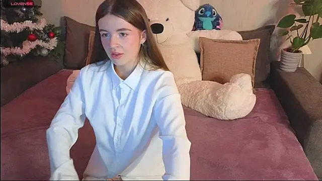 Snapshot of Rosaline_lov chatting on December 18, 4:02 pm Rosaline lov online show from December 18, 4:02 pm