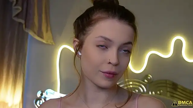 kellypeachcake online show from February 8, 5:22 am