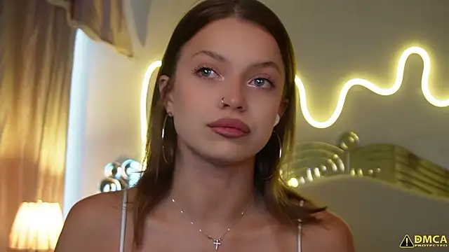 kellypeachcake online show from March 6, 5:15 am