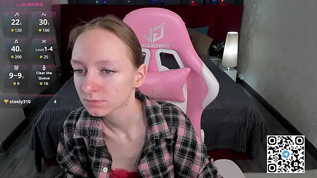 Mia E1fie online show from February 4, 11:20 pm