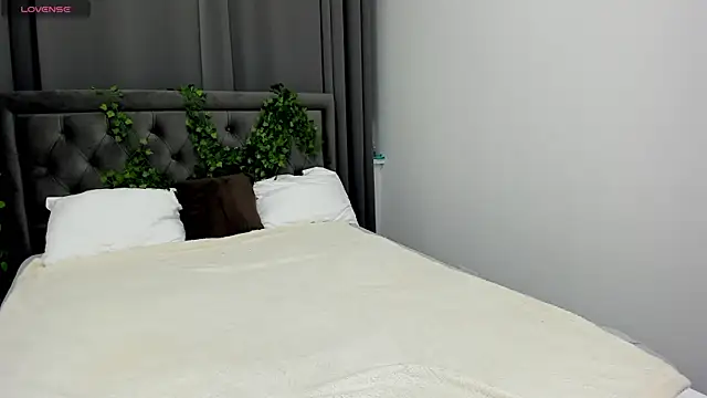 Snapshot of cute_luucy chatting on November 24, 1:38 am cute luucy online show from November 24, 1:38 am