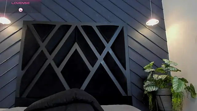 marco garciia  online show from October 25, 11:21 pm