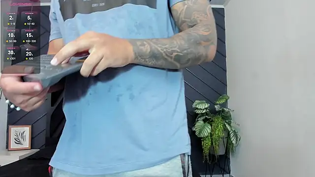 marco garciia  online show from November 27, 11:07 pm