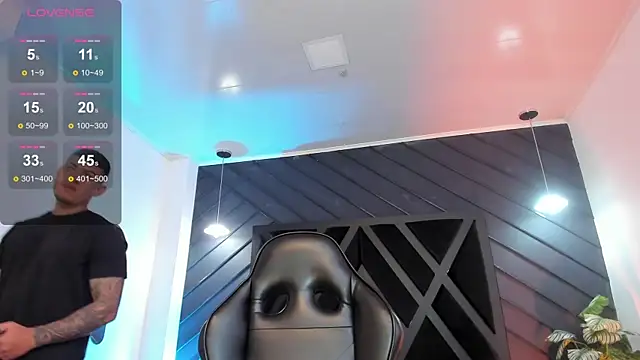 marco garciia  online show from December 15, 11:20 pm