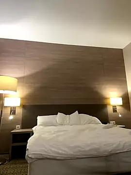 Snapshot of Guilana_baby chatting on September 29, 7:19 pm Guilana baby online show from September 29, 7:19 pm