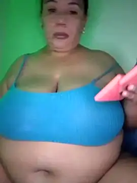 Snapshot of luzdanna chatting on May 7, 2:55 pm luzdanna online show from May 7, 2:55 pm