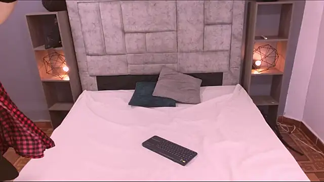 Snapshot of Atley_Dolly chatting on May 28, 11:02 pm Atley Dolly online show from May 28, 11:02 pm
