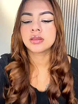 Missnaomi  online show from September 27, 11:37 am