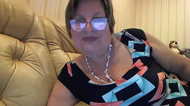 Simply woman online show from May 23, 10:03 pm