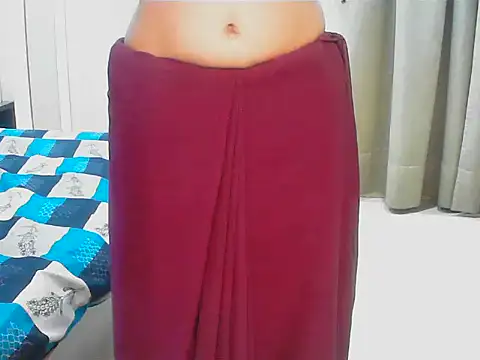 Snapshot of elize__ chatting on October 5, 1:53 pm elize   online show from October 5, 1:53 pm