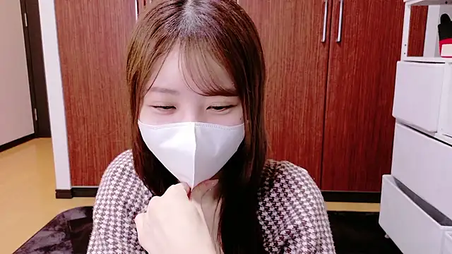 Ema o0 chan online show from October 19, 11:11 am