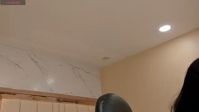 julieta rosee online show from December 19, 9:33 pm