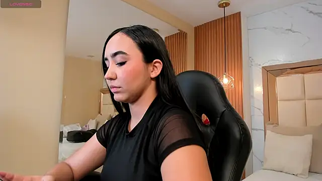 julieta rosee online show from February 23, 9:34 pm