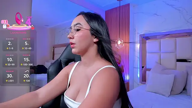 Snapshot of julieta_rosee chatting on July 16, 11:00 pm julieta rosee online show from July 16, 11:00 pm