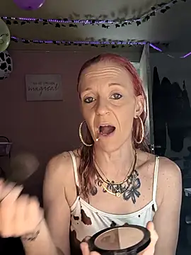 Purple2StayThnxx online show from September 16, 7:04 pm