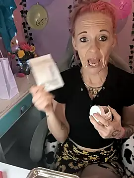 Purple2StayThnxx online show from September 20, 11:06 pm