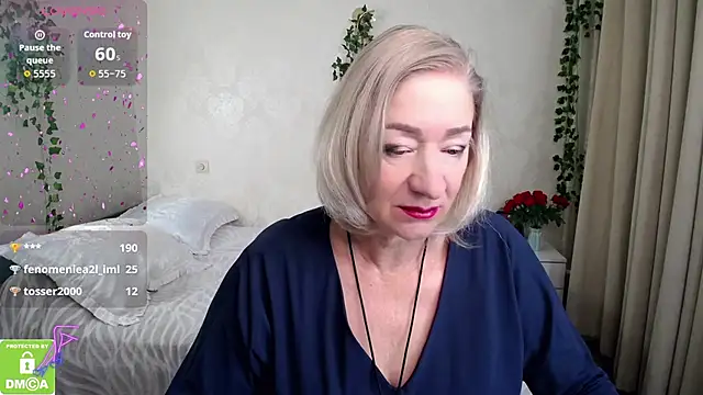 Snapshot of hunters_woman chatting on November 4, 12:21 am hunters woman online show from November 4, 12:21 am