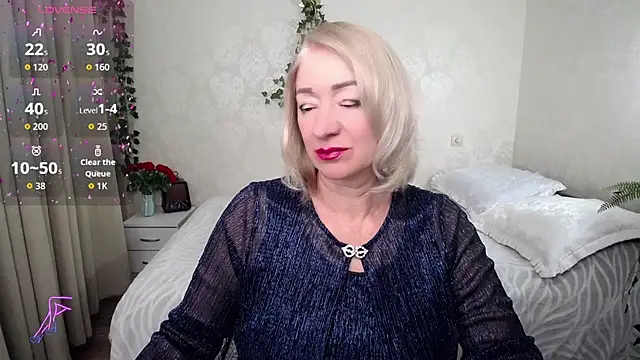 Snapshot of hunters_woman chatting on November 21, 4:49 pm hunters woman online show from November 21, 4:49 pm