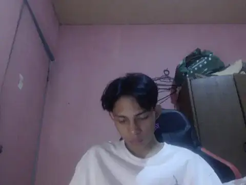 Snapshot of Kyoshi_19 chatting on May 5, 12:13 pm Kyoshi 19 online show from May 5, 12:13 pm