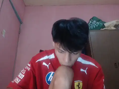 Snapshot of Kyoshi_19 chatting on July 8, 1:04 pm Kyoshi 19 online show from July 8, 1:04 pm