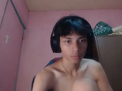 Snapshot of Kyoshi_19 chatting on July 25, 9:51 am Kyoshi 19 online show from July 25, 9:51 am