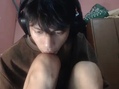 Snapshot of Kyoshi_19 chatting on August 5, 9:56 am Kyoshi 19 online show from August 5, 9:56 am