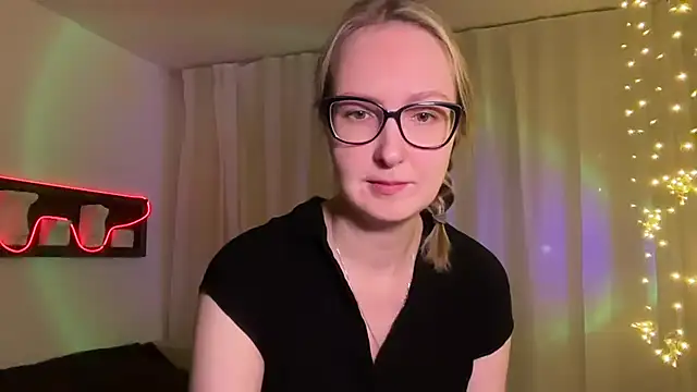 Snapshot of KiraxFate chatting on September 12, 5:57 pm KiraxFate online show from September 12, 5:57 pm