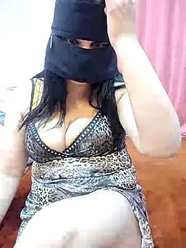 Snapshot of rahsa chatting on December 4, 10:18 pm rahsa online show from December 4, 10:18 pm