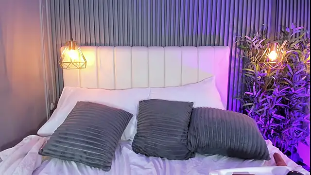 SandyLainer online show from March 10, 11:10 pm