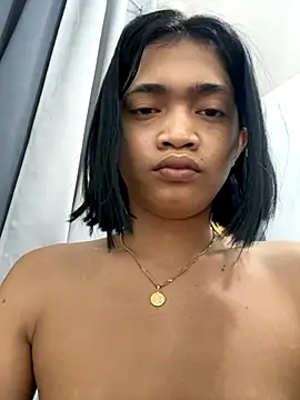 Snapshot of LalexiPorsild chatting on October 12, 8:35 am LalexiPorsild online show from October 12, 8:35 am